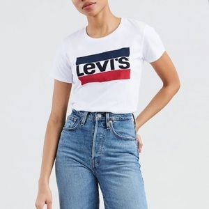 Levi’s Women’s Logo T-shirt